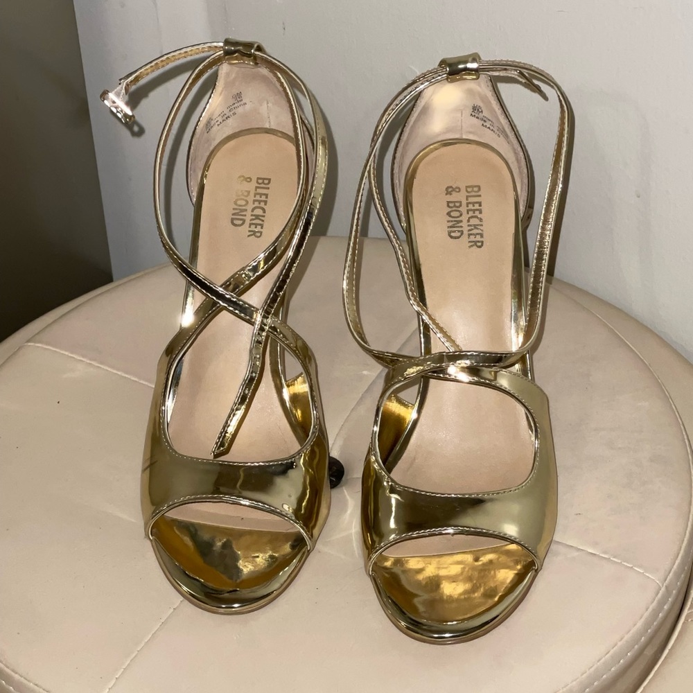 Gorgeous Gold Heels Size 9